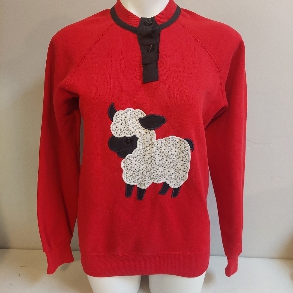 Vitage Bassett Walker Red Sweatshirt M Granny Sheep Embroidered Cottage Prairie